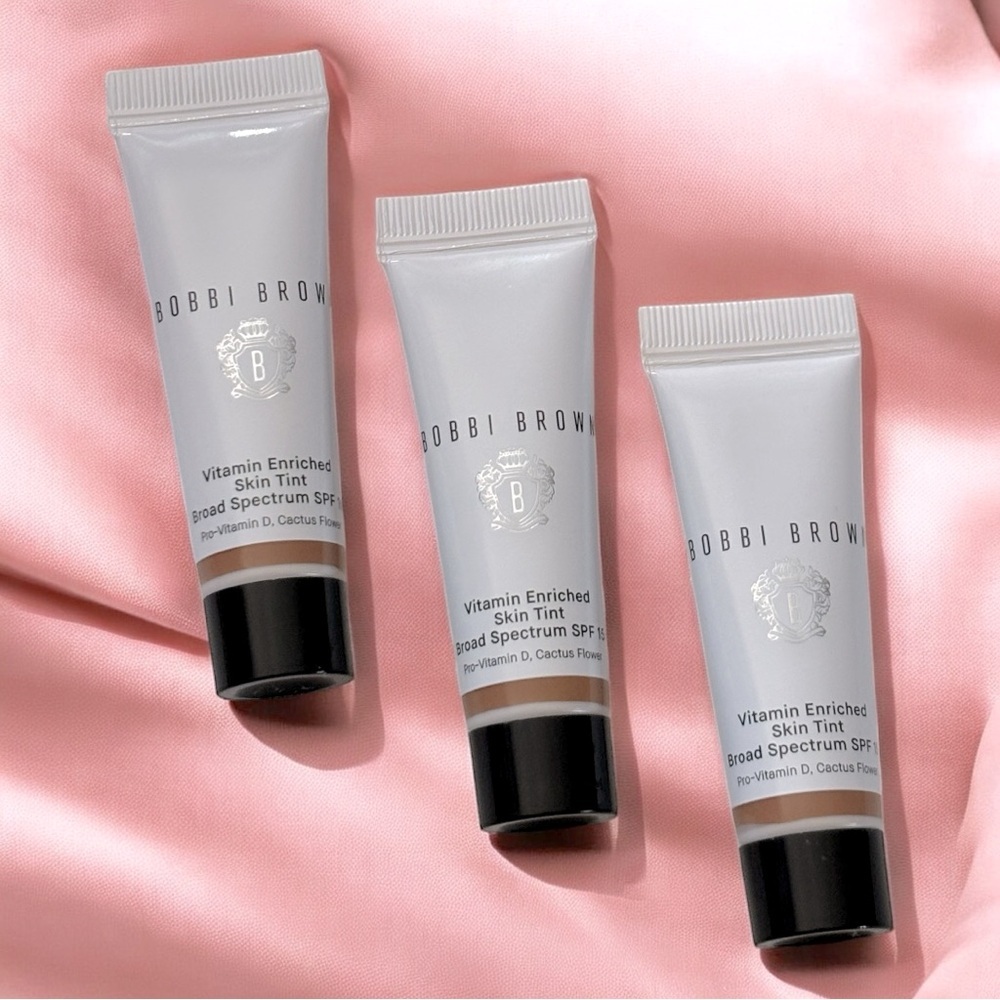 Bobbi Brown Vitamin Enriched Skin Tinted Moisturizer SPF 15 Mini Size Golden 4
